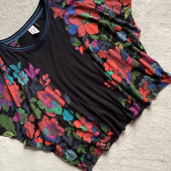 Anthropologie Tops - Anthropologie Akemi + Kin Floral Rainforest Print Tee Boxy T-Shirt Top Tee XS/S